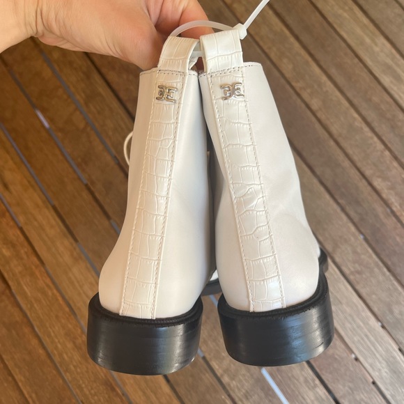 Sam Edelman | Nina Lace Up Booties - Picture 4 of 5